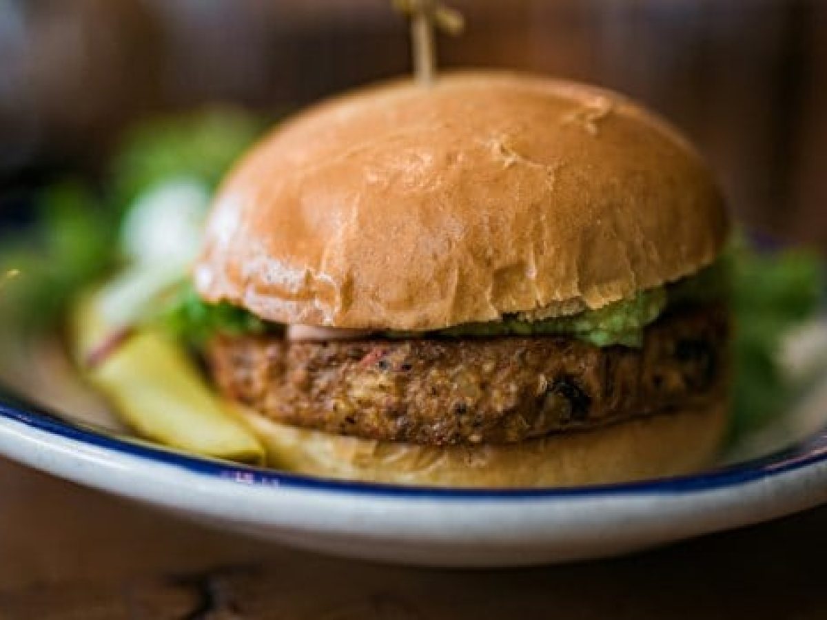 Vegan ναι, μπιφτέκια όχι – Να μη βαφτίζουμε «κρέας» τα φυτικά παρασκευάσματα προτείνει το Ευρωκοινοβούλιο