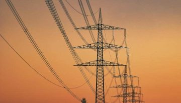 Η Γερμανία κλειδώνει βιομηχανικό ρεύμα στα 0,05 €/kWh – Στην Ελλάδα ακόμα το συζητάμε