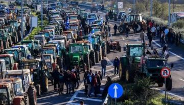 Μπλόκα απέναντι στο Μαξίμου