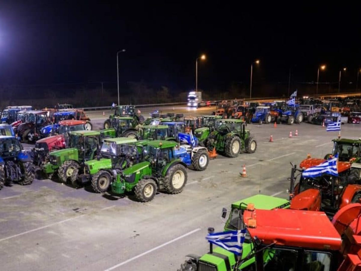 Χριστούγεννα στα μπλόκα οι αγρότες: Στην άκρη τα τρακτέρ, ανοιχτές οι λωρίδες κυκλοφορίας, νέα σύσκεψη έως την Κυριακή