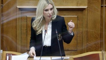 Ευλογιά των προβάτων: Ευρωπαϊκό «πακέτο» στήριξης στα πρότυπα του covid συνεχίζει να ζητά η Φωτεινή Αραμπατζή