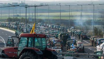 Γιατί φτάσαμε στα φετινά μπλόκα: Οι «προφητικές» επιστολές που αγνοήθηκαν και εξόργισαν τους αγρότες