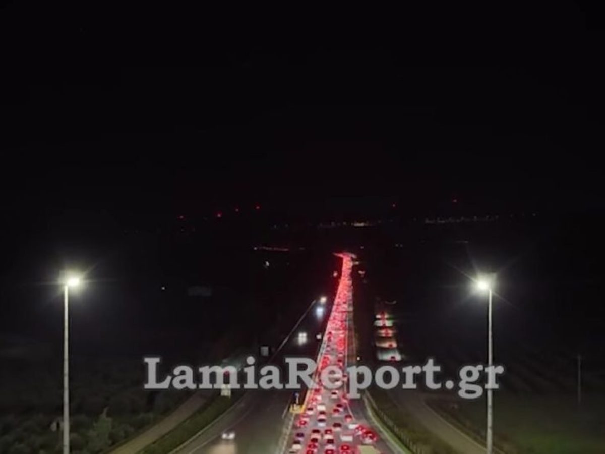 Οι αγρότες κλιμακώνουν τις κινητοποιήσεις τους – Πρωτοφανής ταλαιπωρία για τους εκδρομείς των Χριστουγέννων