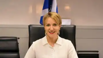 &Sigma;&delta;&omicron;ύ&kappa;&omicron;&upsilon;: &Kappa;&upsilon;&beta;έ&rho;&nu;&eta;&sigma;&eta; &kappa;&alpha;&iota; &alpha;&gamma;&rho;ό&tau;&epsilon;&sigmaf; &delta;&epsilon;&nu; &epsilon;ί&nu;&alpha;&iota; &alpha;&nu;&tau;ί&pi;&alpha;&lambda;&omicron;&iota;