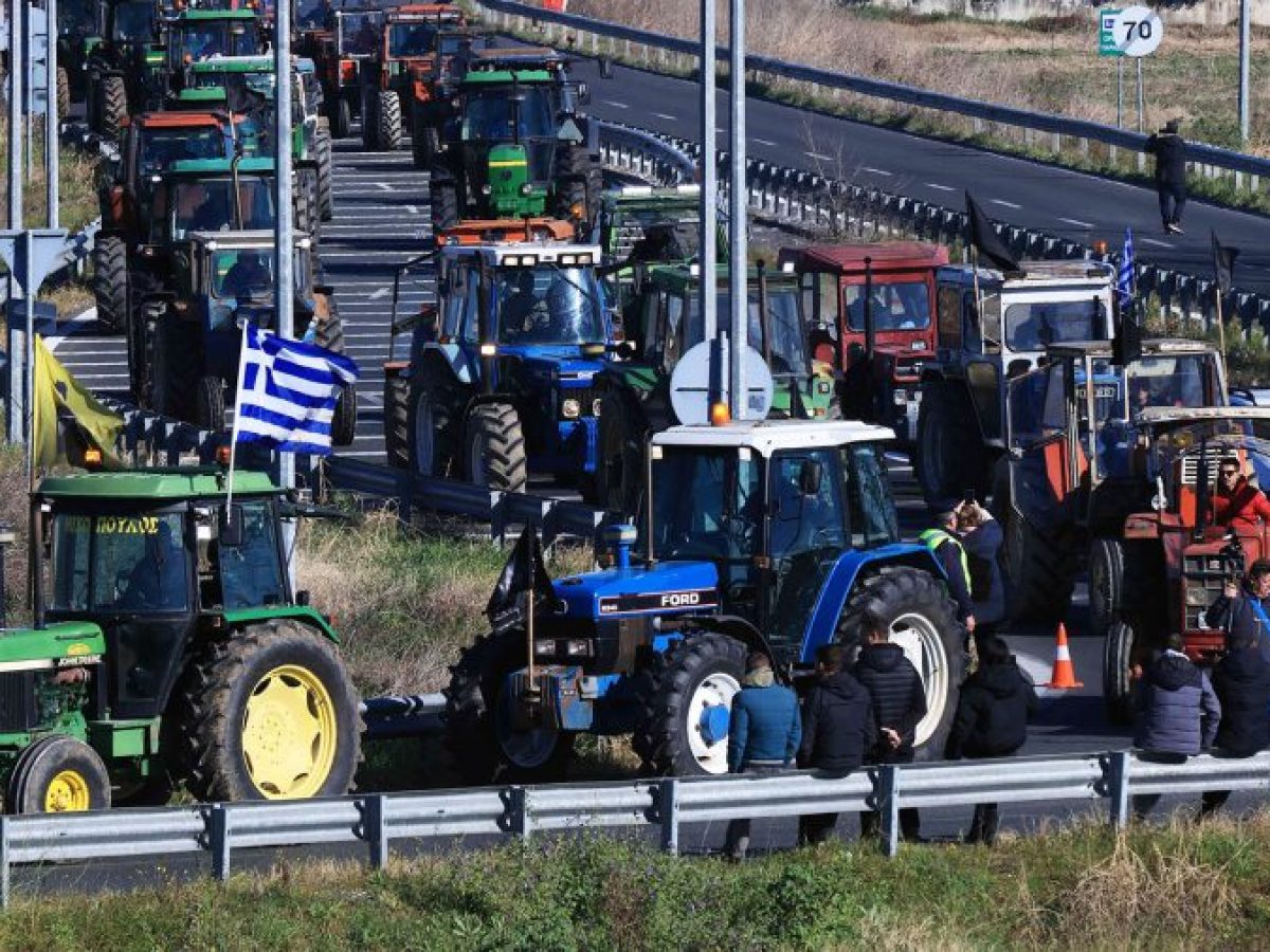 Τη Δευτέρα «κόβουν» την Ελλάδα στα δύο οι αγρότες  – 14 μπλόκα και 4 αγροτικοί σύλλογοι λένε «ναι» σε διάλογο με την κυβέ