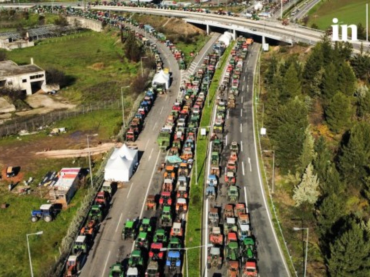 Το in στο μπλόκο της Νίκαιας: Ξεκάθαροι οι αγρότες απέναντι στις διασπαστικές κινήσεις που «αγκάλιασε» το Μαξίμου