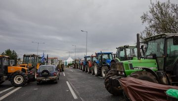 Άρθηκε ο αποκλεισμός για φορτηγά στο μπλόκο στη Σιατίστα