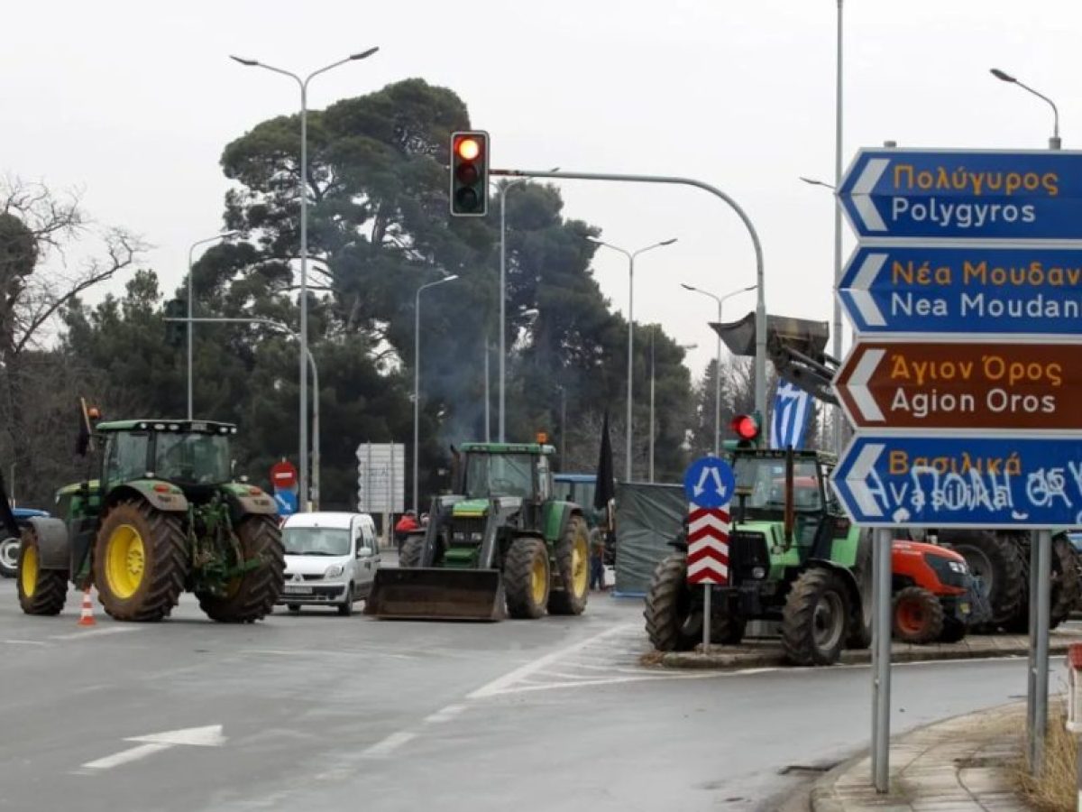 Αγρότες από 18 μικρά μπλόκα: «Ναι στον ουσιαστικό διάλογο – Όχι σε προσχηματικές μεθοδεύσεις»