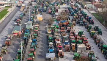 Αγρότες: Τα σημεία στις Εθνικές Οδούς που έχουν στήσει μπλόκα