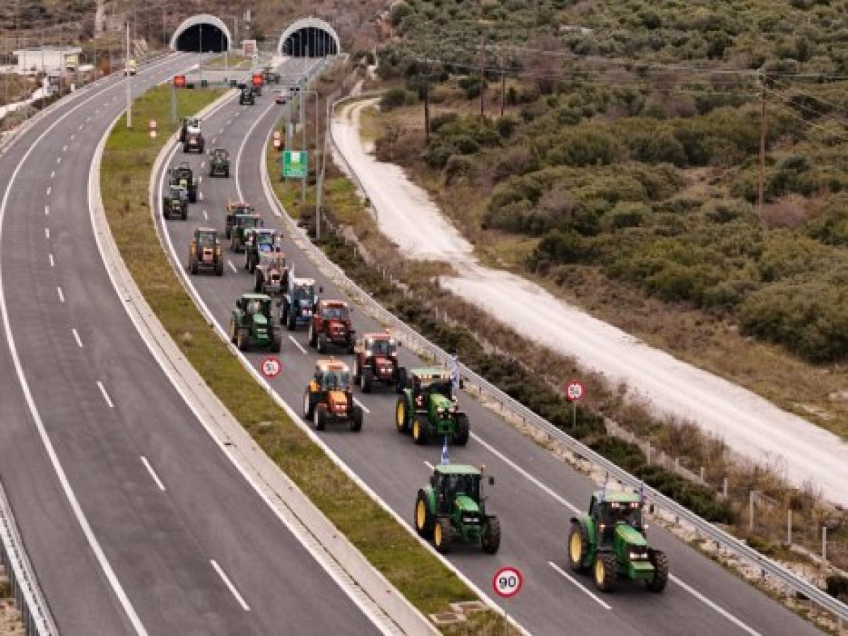 Αγρότες: Ανοίγουν μπάρες σε διόδια – Σε ποια σημεία εντοπίζονται προβλήματα στην κυκλοφορία
