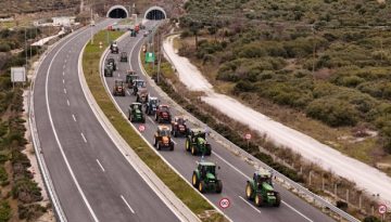 Αγρότες: Ανοίγουν μπάρες σε διόδια – Σε ποια σημεία εντοπίζονται προβλήματα στην κυκλοφορία