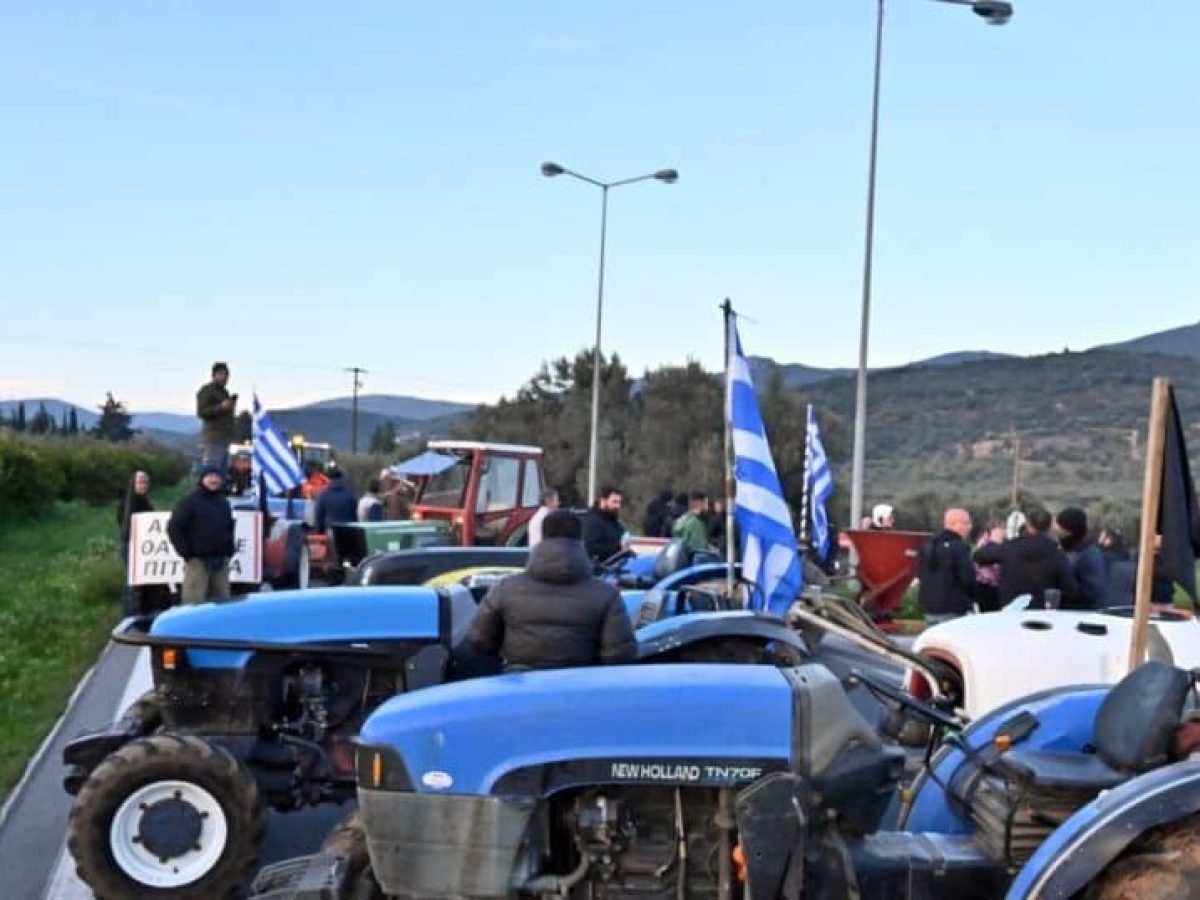 Ανυποχώρητοι οι αγρότες στα μπλόκα: Κλείνουν σήμερα τις σήραγγες των Τεμπών για τα φορτηγά – Τι θα γίνει τις μέρες των Χρ