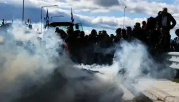 &Alpha;&gamma;&rho;ό&tau;&epsilon;&sigmaf;: &Delta;&iota;ά&lambda;&omicron;&gamma;&omicron;&sigmaf; &mu;&epsilon; &Mu;&eta;&tau;&sigma;&omicron;&tau;ά&kappa;&eta; &alpha;&lambda;&lambda;ά &chi;&omega;&rho;ί&sigmaf; &omicron;&rho;ί&zeta;&omicron;&nu;&tau;&alpha; &pi;&rho;ό&sigma;&theta;&epsilon;&tau;&omega;&nu; &mu;έ&tau;&rho;&omega;&nu; &ndash; &Tau;&omicron; &Sigma;ά&beta;&beta;&alpha;&tau;&omicron; &alpha;&pi;&omicron;&phi;&alpha;&sigma;ί&zeta;&omicron;&upsilon;&nu; &gamma;&iota;&alpha; &tau;&iota;&sigmaf; &kappa;ό&kappa;&kappa;&iota;&nu;&epsilon;&sigmaf; &gamma;&rho;&alpha;&mu;&mu;έ&sigmaf;