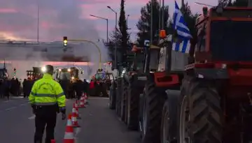 &Alpha;&gamma;&rho;ό&tau;&epsilon;&sigmaf; &ndash; Έ&beta;&rho;&omicron;&sigmaf;: &Epsilon;&lambda;&epsilon;ύ&theta;&epsilon;&rho;&eta; &eta; &delta;&iota;έ&lambda;&epsilon;&upsilon;&sigma;&eta; &phi;&omicron;&rho;&tau;&eta;&gamma;ώ&nu; &sigma;&tau;&omicron;&upsilon;&sigmaf; &Kappa;ή&pi;&omicron;&upsilon;&sigmaf; &kappa;&alpha;&iota; &tau;&omicron; &Omicron;&rho;&mu;έ&nu;&iota;&omicron; έ&omega;&sigmaf; &tau;&iota;&sigmaf; 2 &Iota;&alpha;&nu;&omicron;&upsilon;&alpha;&rho;ί&omicron;&upsilon;