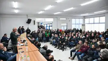 &Alpha;&gamma;&rho;ό&tau;&epsilon;&sigmaf;: &laquo;&Nu;&alpha;&iota;&raquo; &sigma;&tau;&omicron;&nu; &delta;&iota;ά&lambda;&omicron;&gamma;&omicron; &mu;&epsilon; &tau;&omicron;&nu; &pi;&rho;&omega;&theta;&upsilon;&pi;&omicron;&upsilon;&rho;&gamma;ό &alpha;&pi;&omicron;&phi;ά&sigma;&iota;&sigma;&epsilon; &eta; &epsilon;&pi;&iota;&tau;&rho;&omicron;&pi;ή