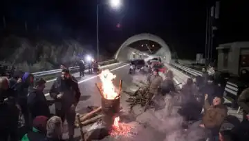 &Alpha;&gamma;&rho;ό&tau;&epsilon;&sigmaf;: &laquo;&Psi;ύ&chi;&omicron;&sigmaf;&raquo; &pi;&rho;&iota;&nu; &tau;&eta; &sigma;&upsilon;&nu;ά&nu;&tau;&eta;&sigma;&eta; &sigma;&tau;&omicron; &Mu;&alpha;&xi;ί&mu;&omicron;&upsilon; &ndash; &laquo;&Upsilon;&pi;&omicron;&nu;&omicron;&mu;&epsilon;&upsilon;&tau;&iota;&kappa;ή &eta; &kappa;ί&nu;&eta;&sigma;&eta; &tau;&eta;&sigmaf; &kappa;&upsilon;&beta;έ&rho;&nu;&eta;&sigma;&eta;&sigmaf;&raquo;