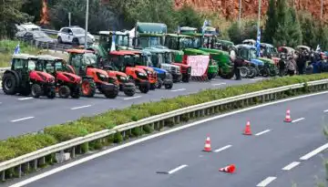 &Alpha;&nu;&omicron;&iota;&chi;&tau;&omicron;ί &delta;&rho;ό&mu;&omicron;&iota;, &pi;&alpha;&rho;&alpha;&mu;&omicron;&nu;ή &tau;&omega;&nu; &mu;&pi;&lambda;ό&kappa;&omega;&nu; &kappa;&alpha;&iota; &sigma;&tau;ά&sigma;&eta; &alpha;&nu;&alpha;&mu;&omicron;&nu;ή&sigmaf; &alpha;&gamma;&rho;&omicron;&tau;ώ&nu; &epsilon;&nu; ό&psi;&epsilon;&iota; &tau;&eta;&sigmaf; &sigma;&upsilon;&nu;ά&nu;&tau;&eta;&sigma;&eta;&sigmaf; &mu;&epsilon; &Mu;&eta;&tau;&sigma;&omicron;&tau;ά&kappa;&eta;