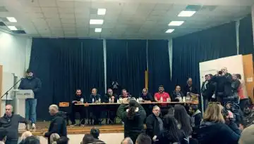 &Alpha;&pi;ό&phi;&alpha;&sigma;&eta; &kappa;&lambda;&iota;&mu;ά&kappa;&omega;&sigma;&eta;&sigmaf; &sigma;&tau;&alpha; &Mu;ά&lambda;&gamma;&alpha;&rho;&alpha;: &Omicron;&iota; &alpha;&gamma;&rho;ό&tau;&epsilon;&sigmaf; &pi;&epsilon;&rho;&nu;&omicron;ύ&nu; &alpha;&pi;ό &tau;&iota;&sigmaf; &pi;&rho;&omicron;&epsilon;&iota;&delta;&omicron;&pi;&omicron;&iota;ή&sigma;&epsilon;&iota;&sigmaf; &sigma;&tau;&omicron;&upsilon;&sigmaf; &alpha;&pi;&omicron;&kappa;&lambda;&epsilon;&iota;&sigma;&mu;&omicron;ύ&sigmaf;