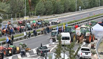 «Crash test» για τα μπλόκα των αγροτών: Κυβερνητικό τελεσίγραφο με βαριά πρόστιμα έως 350 ευρώ ημερησίως για τα τρακτέρ