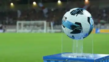 Super League: &Delta;ύ&sigma;&kappa;&omicron;&lambda;&eta; &alpha;&pi;&omicron;&sigma;&tau;&omicron;&lambda;ή &gamma;&iota;&alpha; &tau;&eta;&nu; &Alpha;&Epsilon;&Kappa; &sigma;&tau;&omicron; &Chi;&alpha;&rho;&iota;&lambda;ά&omicron;&upsilon;