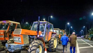 Μπλόκα αγροτών: Νέους αποκλεισμούς και πανελλαδική σύσκεψη για ραντεβού με Μητσοτάκη αποφάσισαν οι συνελεύσεις