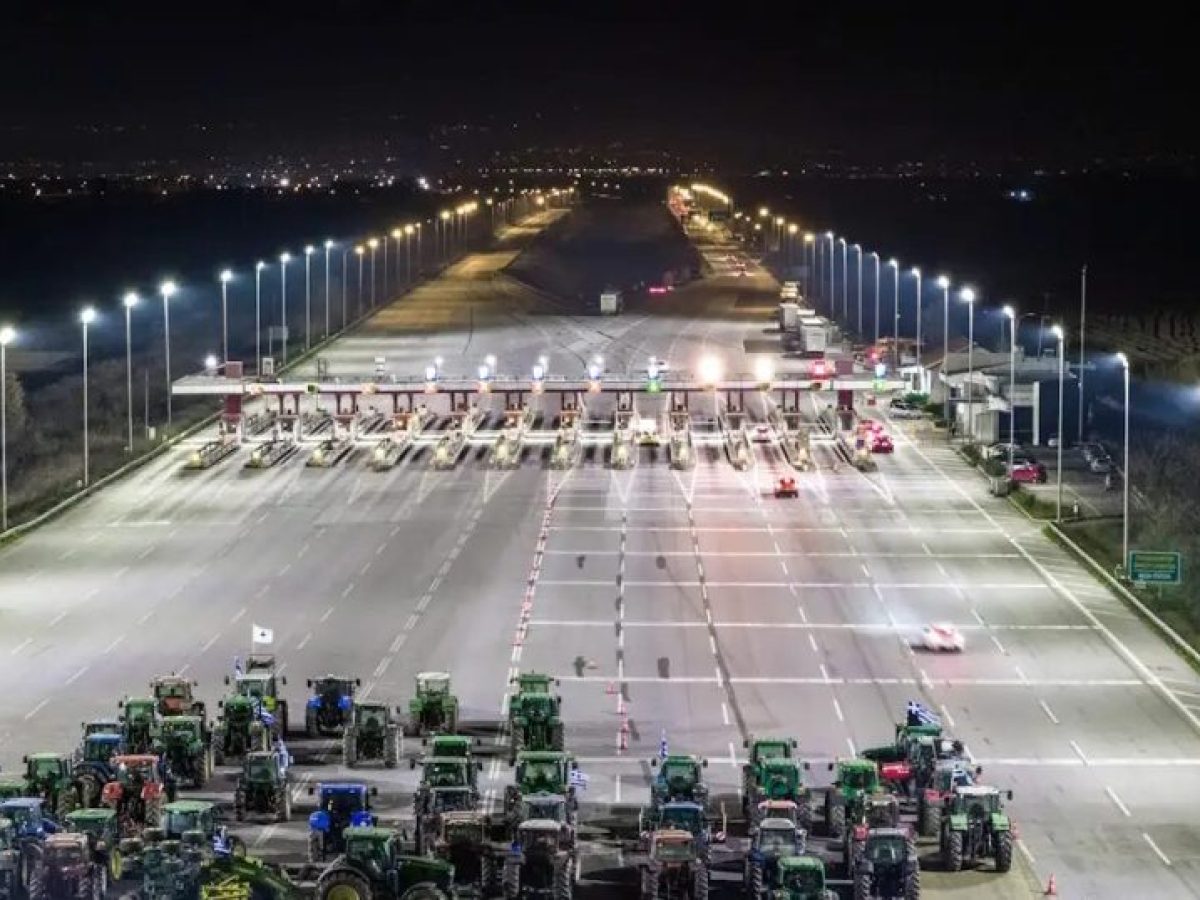 Μπλόκα αγροτών: Σφίγγει ο κλοιός των τρακτέρ με περισσότερους αποκλεισμούς εθνικών οδών και παρακαμπτηρίων – «Με κλειστού