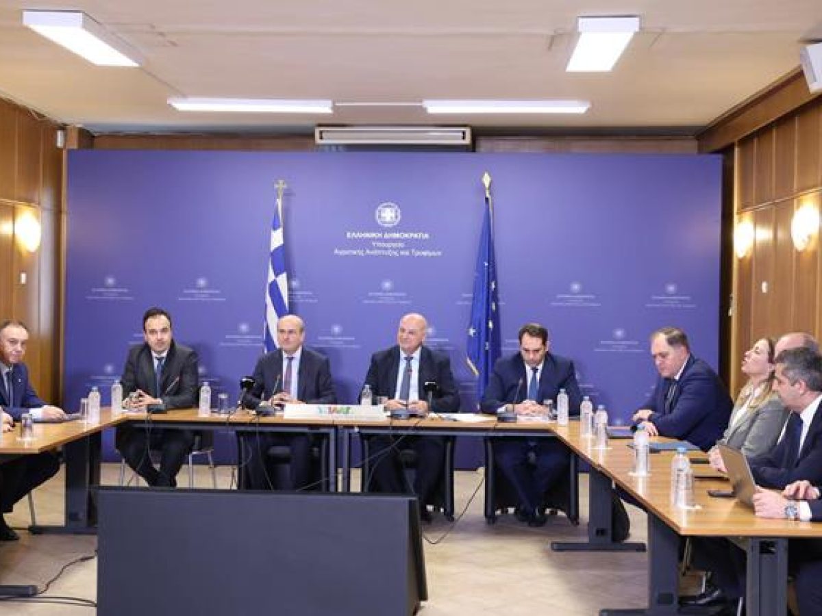 Δέσμη έξι μέτρων για τη στήριξη των αγροτών: Ψηφιακό «μπλόκο» στις ελληνοποιήσεις και πετρέλαιο στην αντλία