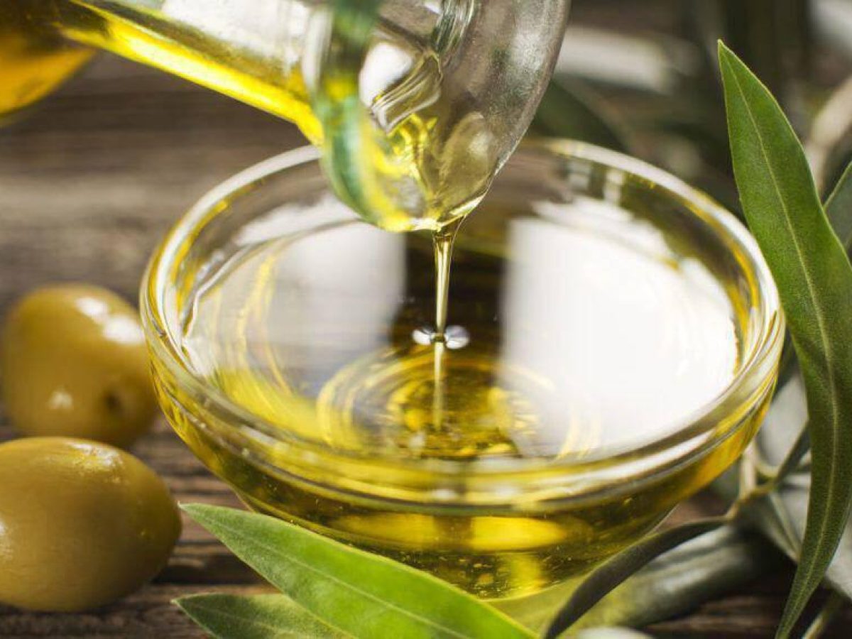 Ελαιόλαδο: Νέο τοπίο αλλά με αβεβαιότητες – Πώς εξελίσσεται παραγωγή και τιμές (γραφήματα)