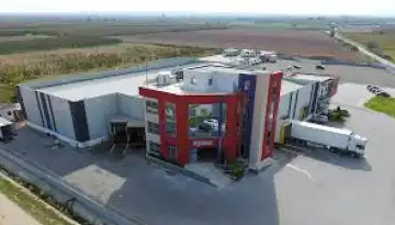 &Epsilon;&pi;έ&nu;&delta;&upsilon;&sigma;&eta; &alpha;&pi;ό &tau;&eta;&nu; &Theta;&epsilon;&sigma;&sigma;&alpha;&lambda;ί&alpha; &sigma;&tau;&eta;&nu; &Lambda;έ&sigma;&beta;&omicron; &sigma;&tau;&omicron;&nu; &tau;&omicron;&mu;έ&alpha; &kappa;&rho;έ&alpha;&tau;&omicron;&sigmaf;