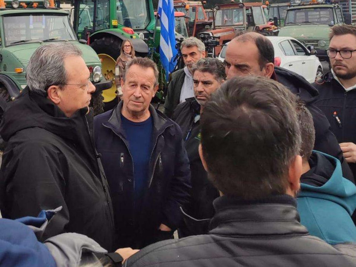 Φάμελλος από το μπλόκο της Νίκαιας: «Υπάρχει λύση για τους αγρότες – Ο Μητσοτάκης δεν τη θέλει»