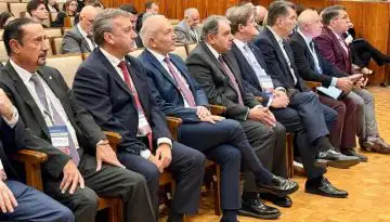 &Gamma;&kappa;ί&kappa;&alpha;&sigmaf;: &Mu;&alpha;&sigmaf; &epsilon;&nu;&theta;&alpha;&rho;&rho;ύ&nu;&epsilon;&iota; &tau;&omicron; &alpha;&upsilon;&xi;&alpha;&nu;ό&mu;&epsilon;&nu;&omicron; &epsilon;&nu;&delta;&iota;&alpha;&phi;έ&rho;&omicron;&nu; &Delta;&iota;&epsilon;&theta;&nu;ώ&nu; &Epsilon;&tau;&alpha;ί&rho;&omega;&nu; &gamma;&iota;&alpha; &epsilon;&pi;&epsilon;&nu;&delta;ύ&sigma;&epsilon;&iota;&sigmaf;