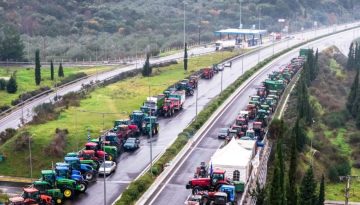 Οι αγρότες αυξάνουν την πίεση: Εξετάζουν 48ωρα μπλόκα και μεγάλη κάθοδο με τρακτέρ στην Αθήνα