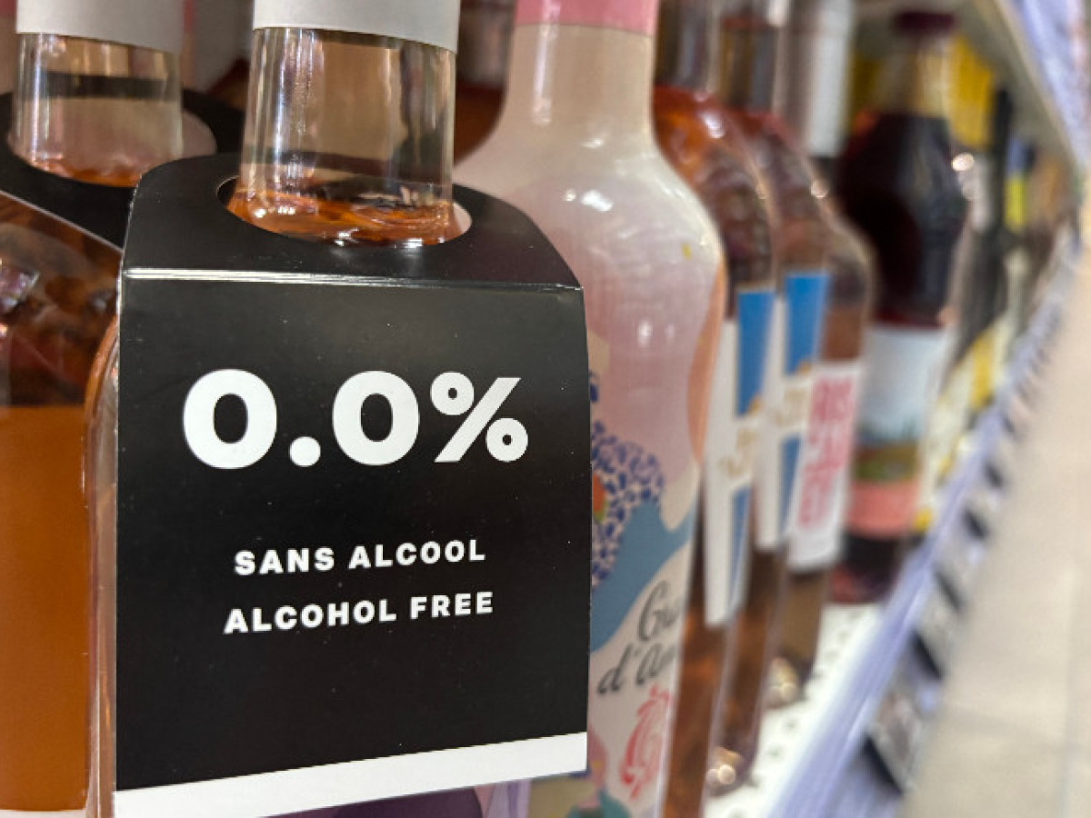 Η Ευρώπη αναγνωρίζει επίσημα το κρασί 0,0% χωρίς αλκοόλ, αλλά όχι χωρίς προβληματισμούς
