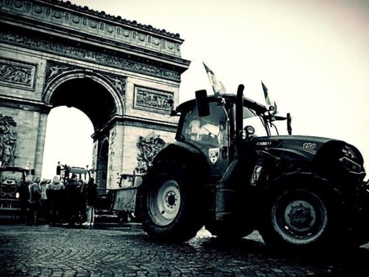 Η σκιά της Γαλλικής Επανάστασης πάνω από τα μπλόκα των αγροτών