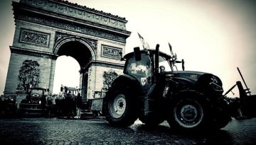 Η σκιά της Γαλλικής Επανάστασης πάνω από τα μπλόκα των αγροτών