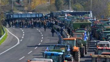 Ιωάννινα: Αποχώρησαν από το μπλόκο στην Ιόνια Οδό οι αγρότες της Άρτας