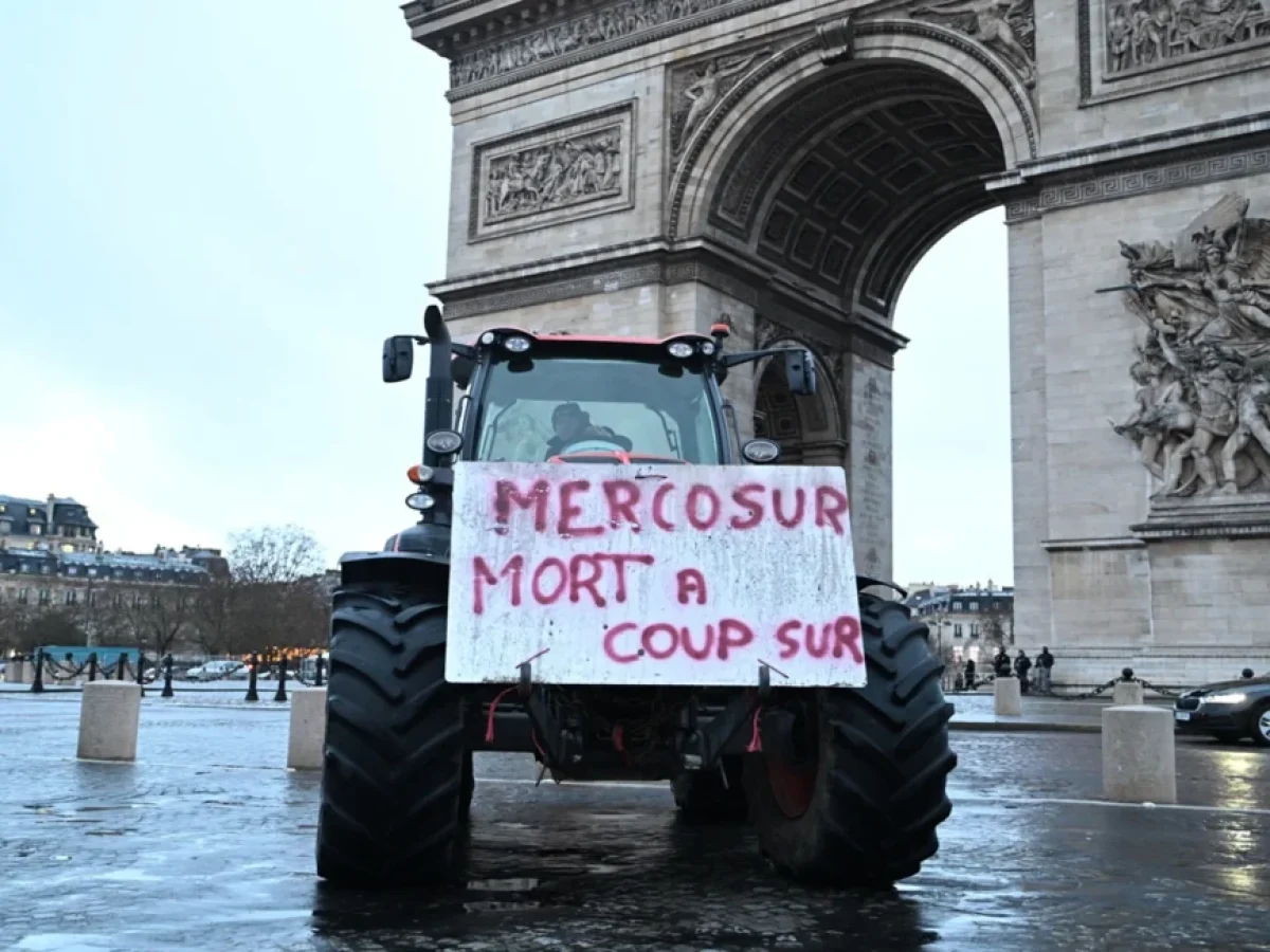 Ιστορική συμφωνία ΕΕ-Mercosur: «Πράσινο φως» για το μεγαλύτερο deal ελεύθερου εμπορίου – Τι αλλάζει για αυτοκίνητα, κρέας