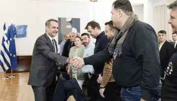&Kappa;. &Mu;&eta;&tau;&sigma;&omicron;&tau;ά&kappa;&eta;&sigmaf;: Ύ&sigma;&tau;&epsilon;&rho;&alpha; &alpha;&pi;ό 45 &mu;έ&rho;&epsilon;&sigmaf; &alpha;&upsilon;&tau;ή &eta; &tau;&alpha;&lambda;&alpha;&iota;&pi;&omega;&rho;ί&alpha; &delta;&epsilon; &mu;&pi;&omicron;&rho;&epsilon;ί &nu;&alpha; &sigma;&upsilon;&nu;&epsilon;&chi;ί&zeta;&epsilon;&tau;&alpha;&iota; &ndash; &Eta; &Kappa;&upsilon;&beta;έ&rho;&nu;&eta;&sigma;&eta; &epsilon;&xi;ά&nu;&tau;&lambda;&eta;&sigma;&epsilon; &tau;&iota;&sigmaf; &alpha;&nu;&tau;&omicron;&chi;έ&sigmaf; &tau;&eta;&sigmaf; &omicron;&iota;&kappa;