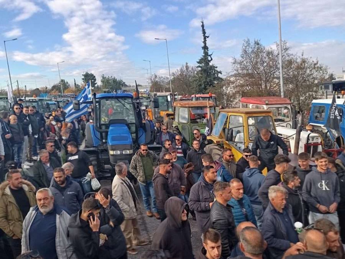 Κλιμακώνουν τις κινητοποιήσεις οι αγρότες