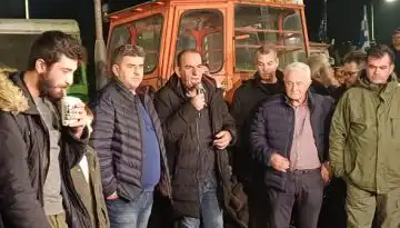 &Kappa;&lambda;&epsilon;ί&nu;&omicron;&upsilon;&nu; &tau;&alpha; &Tau;έ&mu;&pi;&eta; &omicron;&iota; &alpha;&gamma;&rho;ό&tau;&epsilon;&sigmaf; &gamma;&iota;&alpha; 48 ώ&rho;&epsilon;&sigmaf;