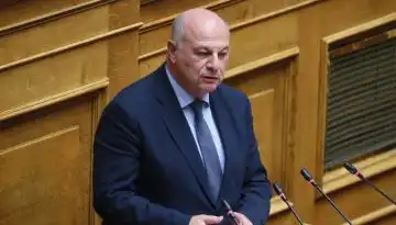 &Kappa;ώ&sigma;&tau;&alpha;&sigmaf; &Tau;&sigma;&iota;ά&rho;&alpha;&sigmaf; &gamma;&iota;&alpha; &alpha;&gamma;&rho;ό&tau;&epsilon;&sigmaf;: &laquo;&Upsilon;&pi;ά&rho;&chi;&omicron;&upsilon;&nu; ό&rho;&iota;&alpha; &alpha;&nu;&omicron;&chi;ή&sigmaf;, &delta;&epsilon;&nu; &theta;&alpha; &mu;&epsilon;ί&nu;&omicron;&upsilon;&mu;&epsilon; &alpha;&pi;&alpha;&theta;&epsilon;ί&sigmaf; &theta;&epsilon;&alpha;&tau;έ&sigmaf;&raquo;