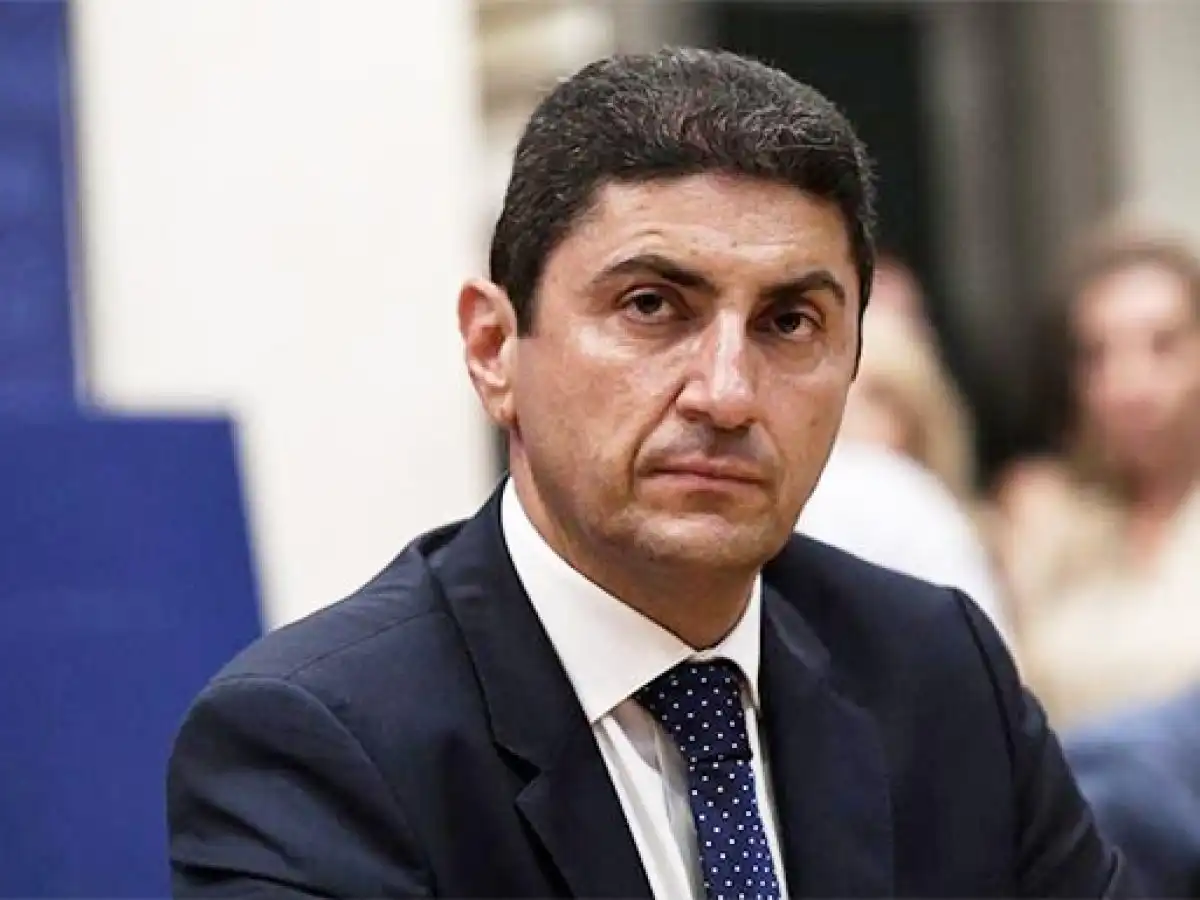 &Lambda;&epsilon;&upsilon;&tau;έ&rho;&eta;&sigmaf; &Alpha;&upsilon;&gamma;&epsilon;&nu;ά&kappa;&eta;&sigmaf;: &Delta;&epsilon;&nu; &alpha;&pi;&omicron;&delta;έ&chi;&omicron;&mu;&alpha;&iota; &tau;&eta; &theta;έ&sigma;&eta; &tau;&omicron;&upsilon; &pi;&rho;&omicron;έ&delta;&rho;&omicron;&upsilon; &sigma;&tau;&eta; &laquo;&Gamma;&epsilon;&omega;&rho;&gamma;&iota;&kappa;ή &Sigma;&chi;&omicron;&lambda;ή &Mu;&epsilon;&sigma;&alpha;&rho;ά&sigmaf;&raquo;