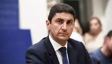 &Lambda;&epsilon;&upsilon;&tau;έ&rho;&eta;&sigmaf; &Alpha;&upsilon;&gamma;&epsilon;&nu;ά&kappa;&eta;&sigmaf;: &Delta;&epsilon;&nu; &alpha;&pi;&omicron;&delta;έ&chi;&omicron;&mu;&alpha;&iota; &tau;&eta; &theta;έ&sigma;&eta; &tau;&omicron;&upsilon; &pi;&rho;&omicron;έ&delta;&rho;&omicron;&upsilon; &sigma;&tau;&eta; &laquo;&Gamma;&epsilon;&omega;&rho;&gamma;&iota;&kappa;ή &Sigma;&chi;&omicron;&lambda;ή &Mu;&epsilon;&sigma;&alpha;&rho;ά&sigmaf;&raquo;