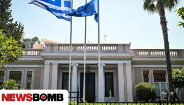 &Mu;&alpha;&xi;ί&mu;&omicron;&upsilon;: &Delta;ύ&omicron; &sigma;&upsilon;&nu;&alpha;&nu;&tau;ή&sigma;&epsilon;&iota;&sigmaf; &tau;&omicron;&upsilon; &pi;&rho;&omega;&theta;&upsilon;&pi;&omicron;&upsilon;&rho;&gamma;&omicron;ύ &mu;&epsilon; &tau;&omicron;&upsilon;&sigmaf; &alpha;&gamma;&rho;ό&tau;&epsilon;&sigmaf;, &tau;&eta;&nu; &Tau;&rho;ί&tau;&eta;