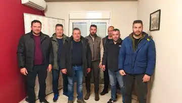 &Mu;&epsilon; &tau;&omicron; &beta;&omicron;&upsilon;&lambda;&epsilon;&upsilon;&tau;ή &Rho;&omicron;&delta;ό&pi;&eta;&sigmaf; &Omicron;&zeta;&gamma;&kappa;&iota;&omicron;ύ&rho; &Phi;&epsilon;&rho;&chi;ά&tau; &sigma;&upsilon;&nu;&alpha;&nu;&tau;ή&theta;&eta;&kappa;&alpha;&nu; &tau;&alpha; &mu;έ&lambda;&eta; &tau;&omicron;&upsilon; &Alpha;&gamma;&rho;&omicron;&tau;&iota;&kappa;&omicron;ύ &Sigma;&upsilon;&lambda;&lambda;ό&gamma;&omicron;&upsilon; &tau;&omicron;&upsilon; &Delta;ή&mu;&omicron;&upsilon; &Kappa;&omicron;&mu;&omicron;&tau;&eta;&nu;ή&sigmaf; &kappa;&alpha;&iota; &tau;&omicron;&upsilon; &mu;&pi;&lambda;ό&kappa;&omicron;&upsilon; &tau;&eta;