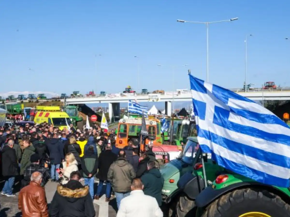 &Nu;έ&alpha; &epsilon;&pi;ί&theta;&epsilon;&sigma;&eta; &tau;&eta;&sigmaf; &kappa;&upsilon;&beta;έ&rho;&nu;&eta;&sigma;&eta;&sigmaf; &sigma;&tau;&omicron;&upsilon;&sigmaf; &alpha;&gamma;&rho;ό&tau;&epsilon;&sigmaf; &ndash; &laquo;&Delta;&epsilon;&nu; έ&chi;&omicron;&upsilon;&nu; &delta;&iota;&kappa;&alpha;&iota;&omicron;&lambda;&omicron;&gamma;ί&alpha; &nu;&alpha; &mu;&eta;&nu; &pi;&rho;&omicron;&sigma;έ&rho;&chi;&omicron;&nu;&tau;&alpha;&iota; &sigma;&epsilon; &delta;&iota;ά&lambda;&omicron;&gamma;&omicron;&raquo;