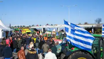 &Nu;έ&alpha; &epsilon;&pi;ί&theta;&epsilon;&sigma;&eta; &tau;&eta;&sigmaf; &kappa;&upsilon;&beta;έ&rho;&nu;&eta;&sigma;&eta;&sigmaf; &sigma;&tau;&omicron;&upsilon;&sigmaf; &alpha;&gamma;&rho;ό&tau;&epsilon;&sigmaf; &ndash; &laquo;&Delta;&epsilon;&nu; έ&chi;&omicron;&upsilon;&nu; &delta;&iota;&kappa;&alpha;&iota;&omicron;&lambda;&omicron;&gamma;ί&alpha; &nu;&alpha; &mu;&eta;&nu; &pi;&rho;&omicron;&sigma;έ&rho;&chi;&omicron;&nu;&tau;&alpha;&iota; &sigma;&epsilon; &delta;&iota;ά&lambda;&omicron;&gamma;&omicron;&raquo;