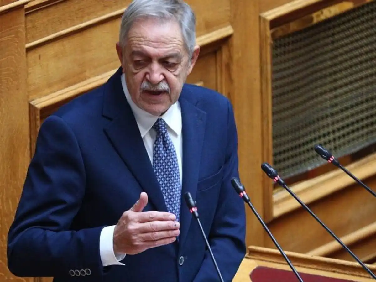 &Pi;. &Kappa;&omicron;&upsilon;&kappa;&omicron;&upsilon;&lambda;ό&pi;&omicron;&upsilon;&lambda;&omicron;&sigmaf;: &laquo;&Eta; &epsilon;&pi;ό&mu;&epsilon;&nu;&eta; &mu;έ&rho;&alpha; &tau;&omega;&nu; &mu;&pi;&lambda;ό&kappa;&omega;&nu; &sigma;&tau;&eta; &Delta;&upsilon;&tau;&iota;&kappa;ή &Mu;&alpha;&kappa;&epsilon;&delta;&omicron;&nu;ί&alpha;: &Epsilon;&kappa;&kappa;&rho;&epsilon;&mu;&epsilon;ί&sigmaf; &pi;&lambda;&eta;&rho;&omega;&mu;έ&sigmaf; &ndash; &alpha;&pi;&omicron;&zeta;&eta;&mu;&iota;ώ&sigma;&epsilon;&iota;&sigmaf; &kappa;&alpha;&iota; &chi;&rho;&omicron;&nu;&omicron;&delta;&iota;ά&gamma;&rho;&alpha;&mu;&mu;&alpha;