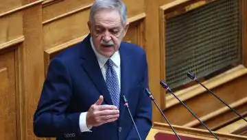 &Pi;. &Kappa;&omicron;&upsilon;&kappa;&omicron;&upsilon;&lambda;ό&pi;&omicron;&upsilon;&lambda;&omicron;&sigmaf;: &laquo;&Eta; &epsilon;&pi;ό&mu;&epsilon;&nu;&eta; &mu;έ&rho;&alpha; &tau;&omega;&nu; &mu;&pi;&lambda;ό&kappa;&omega;&nu; &sigma;&tau;&eta; &Delta;&upsilon;&tau;&iota;&kappa;ή &Mu;&alpha;&kappa;&epsilon;&delta;&omicron;&nu;ί&alpha;: &Epsilon;&kappa;&kappa;&rho;&epsilon;&mu;&epsilon;ί&sigmaf; &pi;&lambda;&eta;&rho;&omega;&mu;έ&sigmaf; &ndash; &alpha;&pi;&omicron;&zeta;&eta;&mu;&iota;ώ&sigma;&epsilon;&iota;&sigmaf; &kappa;&alpha;&iota; &chi;&rho;&omicron;&nu;&omicron;&delta;&iota;ά&gamma;&rho;&alpha;&mu;&mu;&alpha;