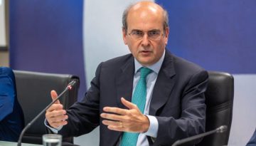 Παραδοχή καθυστέρησης πληρωμών αλλά και υπόσχεση για επιπλέον 160 εκατ. ευρώ σε αγρότες και κτηνοτρόφους από τον Κωστή Χα
